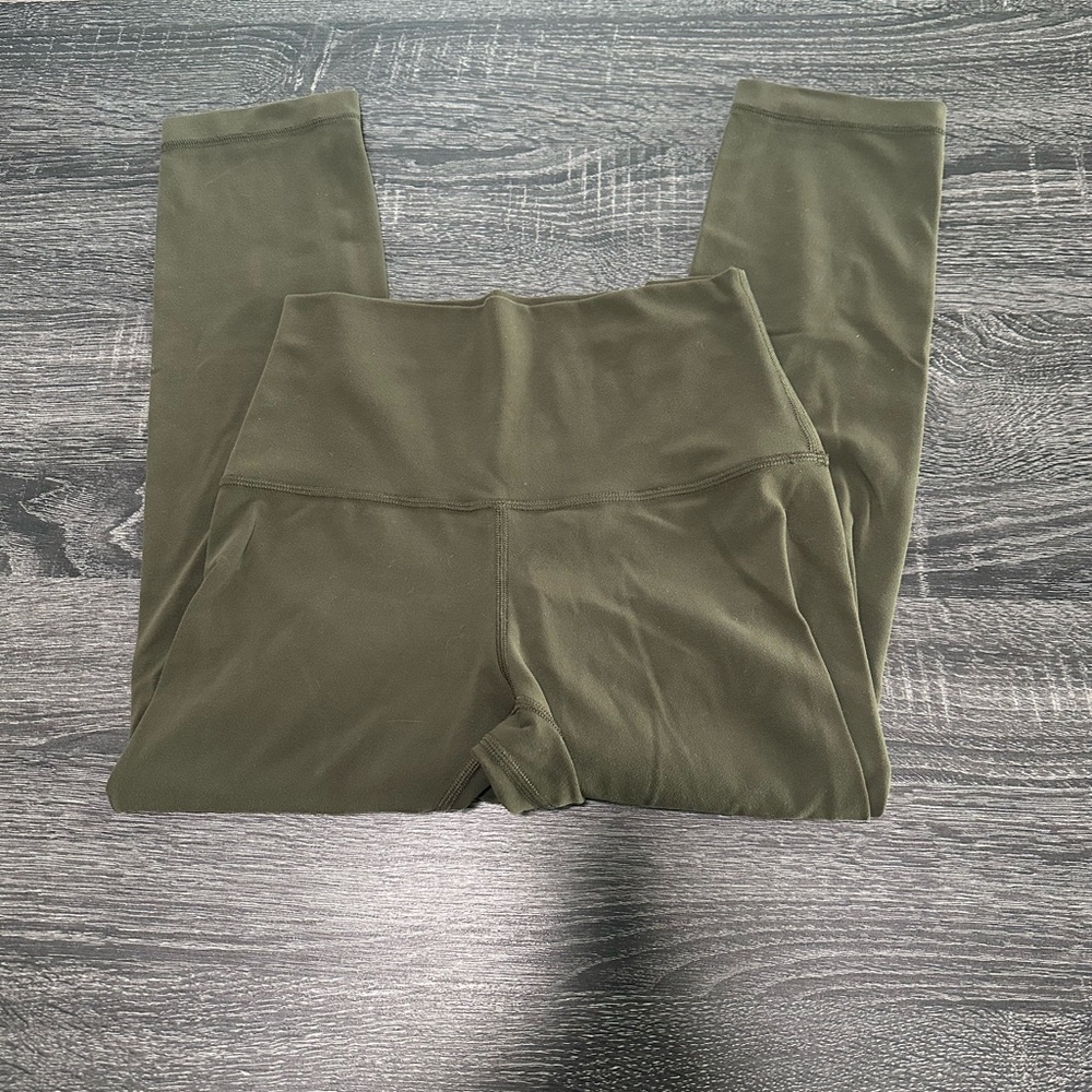 lululemon crop athletic leggings - Picture 2 of 4